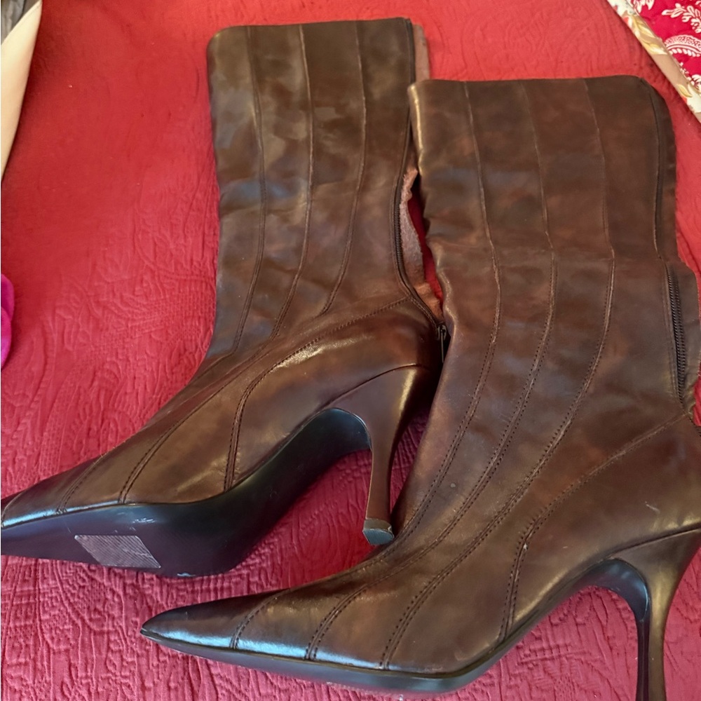 Elegant Brown Leather Women's Boots